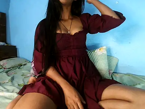 naughtygirl 2 online show from April 6, 2026, 11:33 am