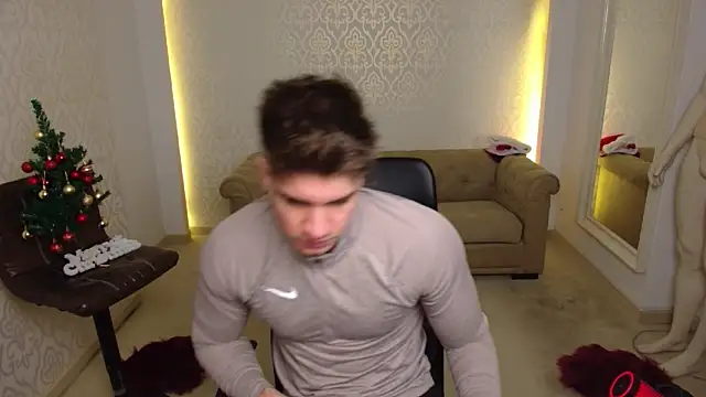 MaxKaiden online show from December 17, 2025, 5:57 am