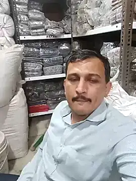 Snapshot of robis12314 chatting on February 18, 2025, 12:17 pm robis12314 online show from February 18, 2025, 12:17 pm