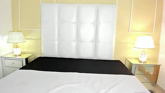 Snapshot of Pariss-Salvatore chatting on March 1, 2025, 7:48 pm Pariss-Salvatore online show from March 1, 2025, 7:48 pm