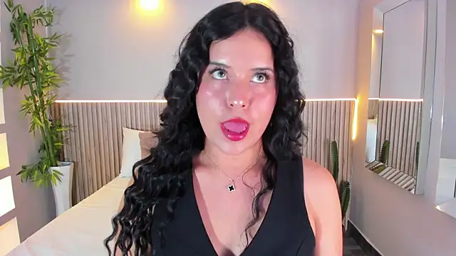 GeorginaReyes online show from September 9, 2025, 10:53 pm