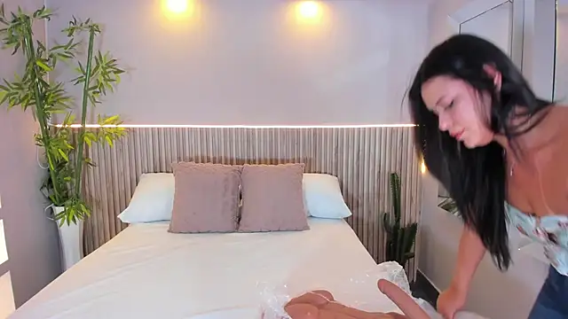 GeorginaReyes online show from October 2, 2025, 10:50 pm