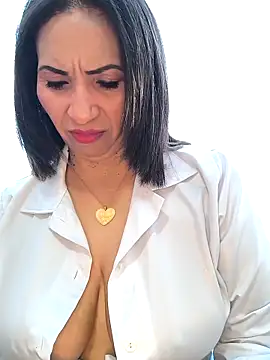 Mrsvictoriaaa online show from September 17, 2025, 8:10 pm