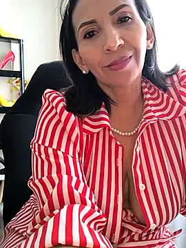 Mrsvictoriaaa online show from April 30, 2026, 8:37 pm