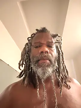 Snapshot of KingSlim56 chatting on February 28, 2026, 10:11 pm KingSlim56 online show from February 28, 2026, 10:11 pm