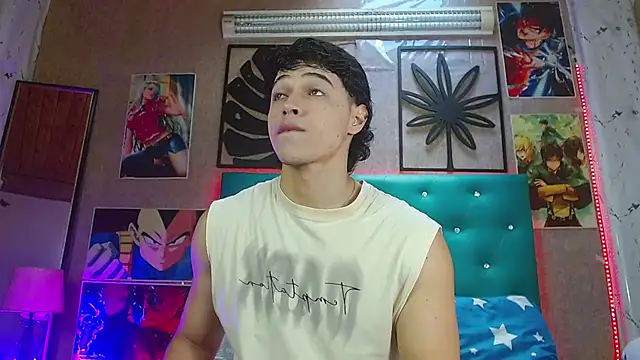 LiamAndrewzz online show from November 26, 2025, 5:14 pm