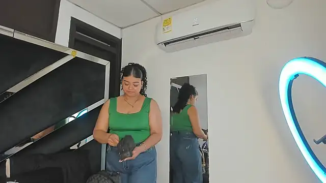 Rubyxht online show from October 2, 2025, 12:34 pm