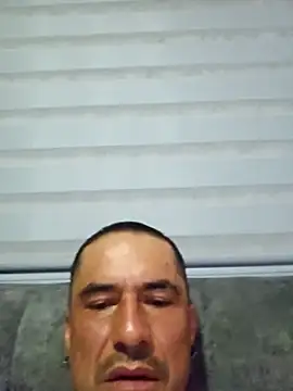 Iuver online show from December 20, 2025, 2:13 pm