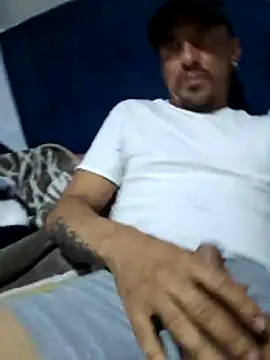 Iuver online show from February 28, 2026, 9:49 pm