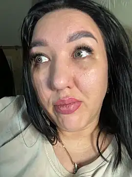 Naughtbaby 2025 online show from November 25, 2025, 4:01 am