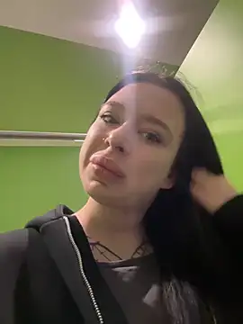 AlishaPrettyBlade online show from February 27, 2026, 5:51 am