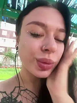AlishaPrettyBlade online show from July 6, 2026, 2:30 am