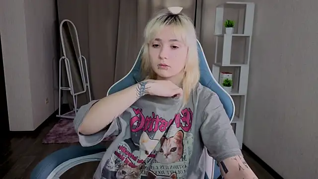 Snapshot of Nasy chatting on December 1, 2025, 4:34 pm Nasy online show from December 1, 2025, 4:34 pm