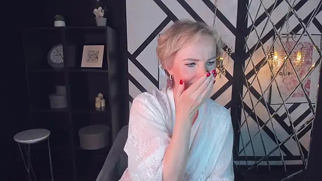 Sandra Kind online show from March 15, 2025, 5:52 am