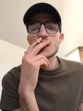 Snapshot of yoyoboy988 chatting on March 8, 2025, 12:41 pm yoyoboy988 online show from March 8, 2025, 12:41 pm