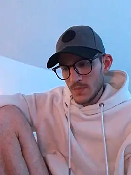 Snapshot of yoyoboy988 chatting on March 10, 2025, 8:12 pm yoyoboy988 online show from March 10, 2025, 8:12 pm