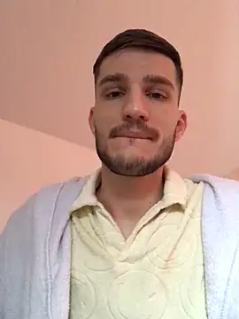 Snapshot of yoyoboy988 chatting on March 18, 2025, 2:59 pm yoyoboy988 online show from March 18, 2025, 2:59 pm