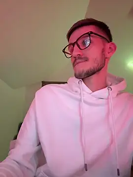 Snapshot of yoyoboy988 chatting on March 18, 2025, 10:15 pm yoyoboy988 online show from March 18, 2025, 10:15 pm