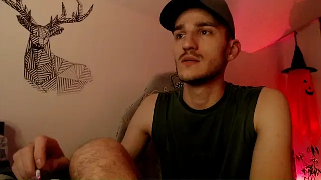 Snapshot of yoyoboy988 chatting on October 8, 2025, 8:17 pm yoyoboy988 online show from October 8, 2025, 8:17 pm