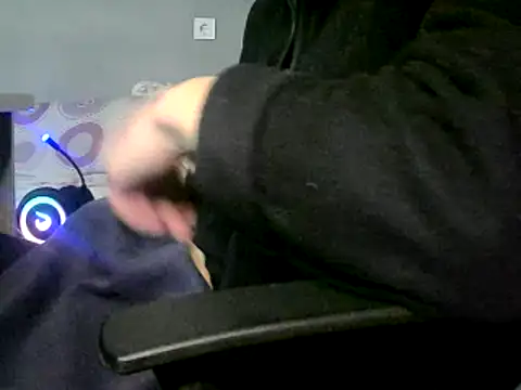 Snapshot of BaltacZ chatting on February 24, 2025, 3:53 pm BaltacZ online show from February 24, 2025, 3:53 pm