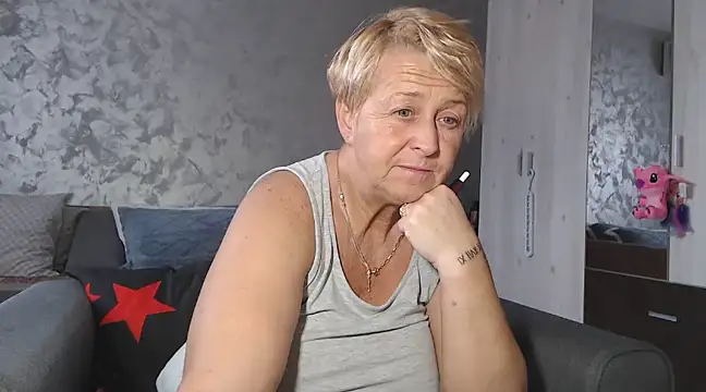 RosesandLillies online show from February 19, 2025, 2:55 pm