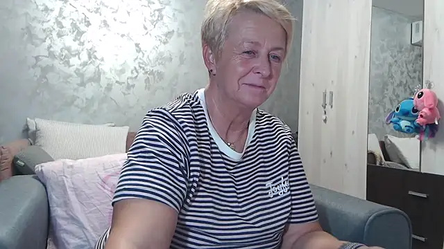 RosesandLillies online show from September 18, 2025, 5:15 pm