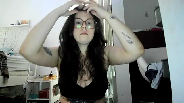 Snapshot of Rosiee69_ chatting on February 26, 2025, 8:33 pm Rosiee69 online show from February 26, 2025, 8:33 pm