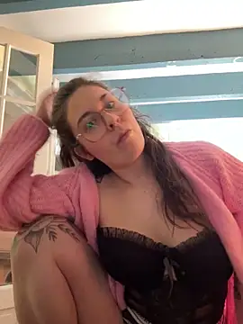 Snapshot of Rosiee69_ chatting on March 2, 2025, 7:12 pm Rosiee69 online show from March 2, 2025, 7:12 pm