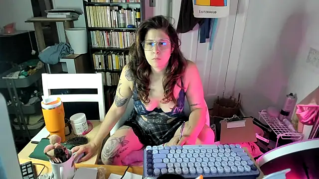 Snapshot of Rosiee69_ chatting on October 28, 2025, 9:17 pm Rosiee69 online show from October 28, 2025, 9:17 pm