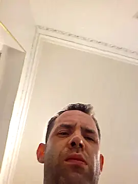 Snapshot of Nidge251 chatting on April 16, 2026, 11:07 pm Nidge251 online show from April 16, 2026, 11:07 pm