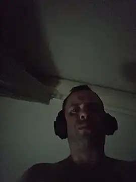 Snapshot of Nidge251 chatting on June 27, 2026, 1:32 am Nidge251 online show from June 27, 2026, 1:32 am