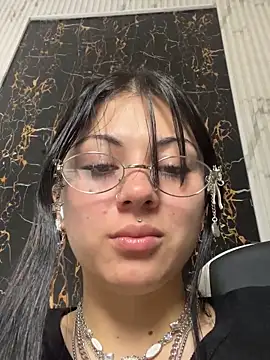 Guxplo  online show from September 27, 2025, 12:43 pm