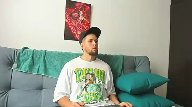 bastianwatson10 online show from March 20, 2025, 3:58 pm