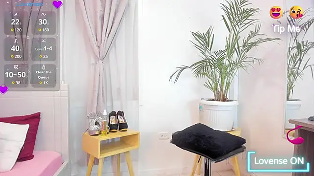 Snapshot of aitana_garcia_ chatting on March 22, 2025, 11:53 am aitana garcia online show from March 22, 2025, 11:53 am