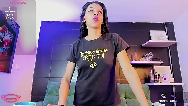 Snapshot of aitana_garcia_ chatting on September 9, 2025, 12:05 pm aitana garcia online show from September 9, 2025, 12:05 pm