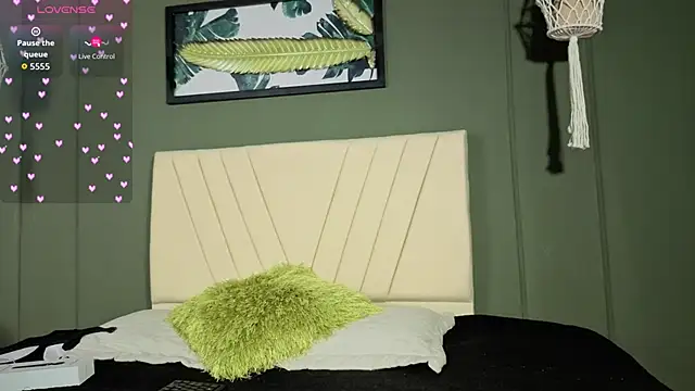 Snapshot of aitana_garcia_ chatting on March 5, 2026, 11:06 am aitana garcia online show from March 5, 2026, 11:06 am