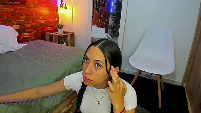 TANIA 06 online show from February 24, 2025, 4:36 pm