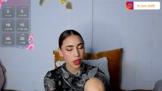 LiaHansson online show from November 7, 2025, 5:46 pm