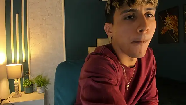 Allex Cano online show from March 12, 2025, 3:13 am