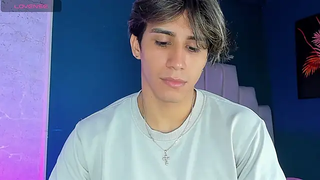 Allex Cano online show from October 12, 2025, 2:54 am