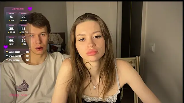 Snapshot of griwkaaa chatting on February 24, 2025, 6:36 pm griwkaaa online show from February 24, 2025, 6:36 pm