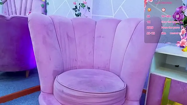 EmmyCortez online show from November 15, 2025, 11:51 am