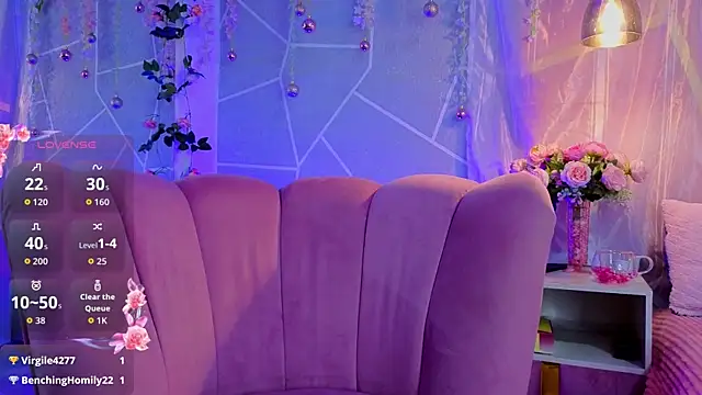 EmmyCortez online show from April 14, 2026, 11:49 am