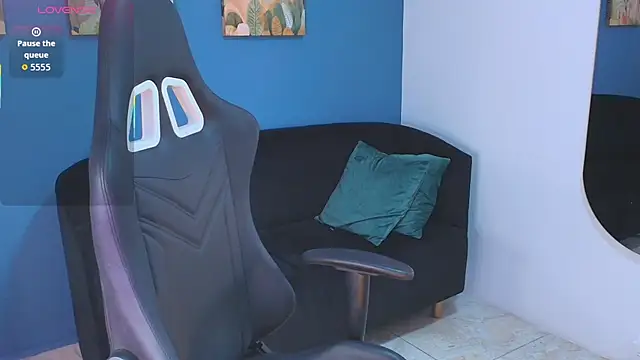 Zamira Taylor online show from October 27, 2025, 11:52 pm