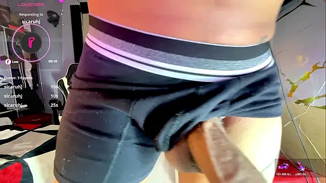 Snapshot of jeffvalemtino chatting on February 11, 2026, 11:32 pm jeffvalemtino online show from February 11, 2026, 11:32 pm