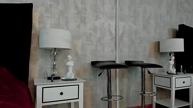 NahomyCarther online show from January 13, 2026, 2:50 am