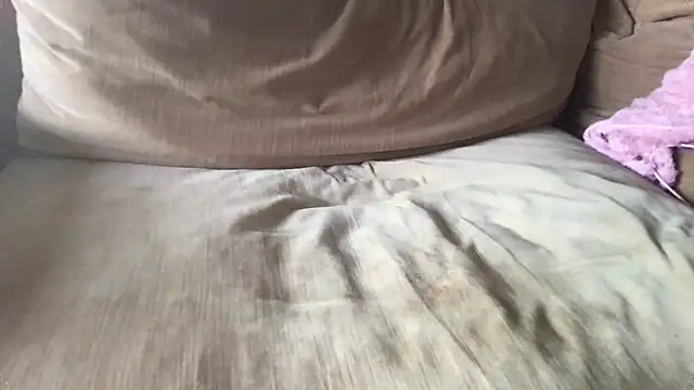 ashleighpink online show from March 14, 2026, 1:27 pm