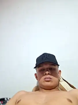 mikytoo online show from March 25, 2026, 9:21 pm