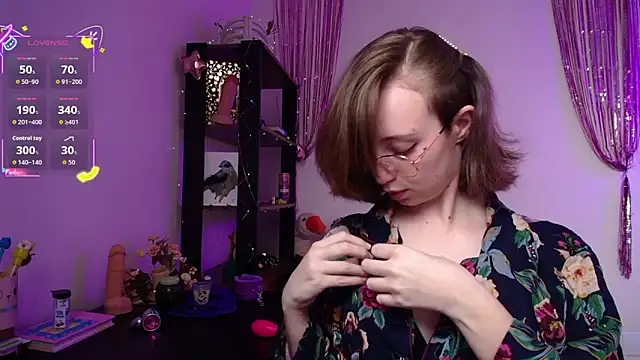 Elise Nyx online show from March 11, 2026, 12:55 pm