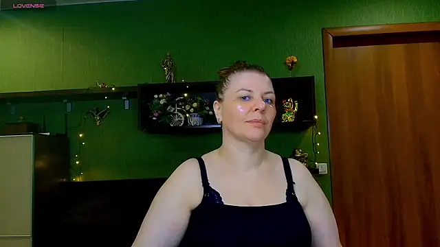 VeronikawGold online show from April 4, 2026, 11:08 am